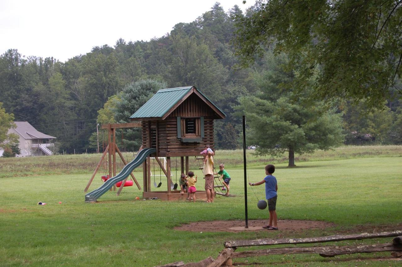 Mountain Springs Cabins Hotel Candler Exterior foto