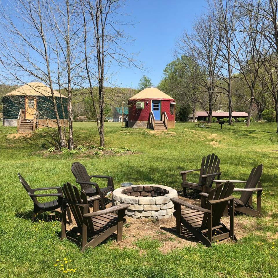 Mountain Springs Cabins Hotel Candler Exterior foto